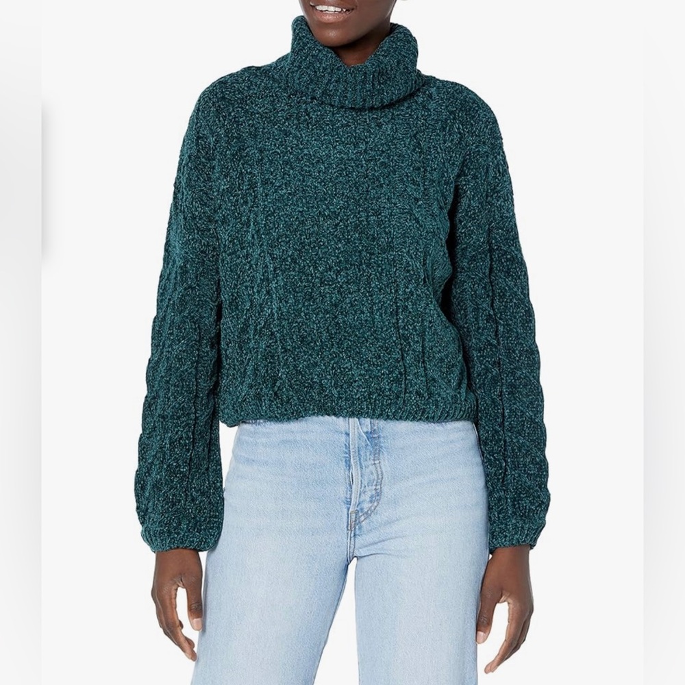BLANKNYC Chenile Braided Cable Sweater‎